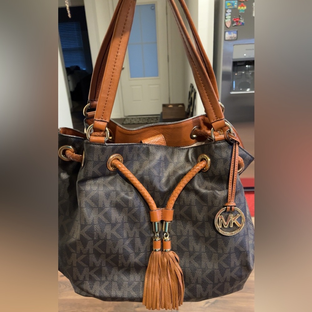 Michael Kors Signature Shoulder Handbag
